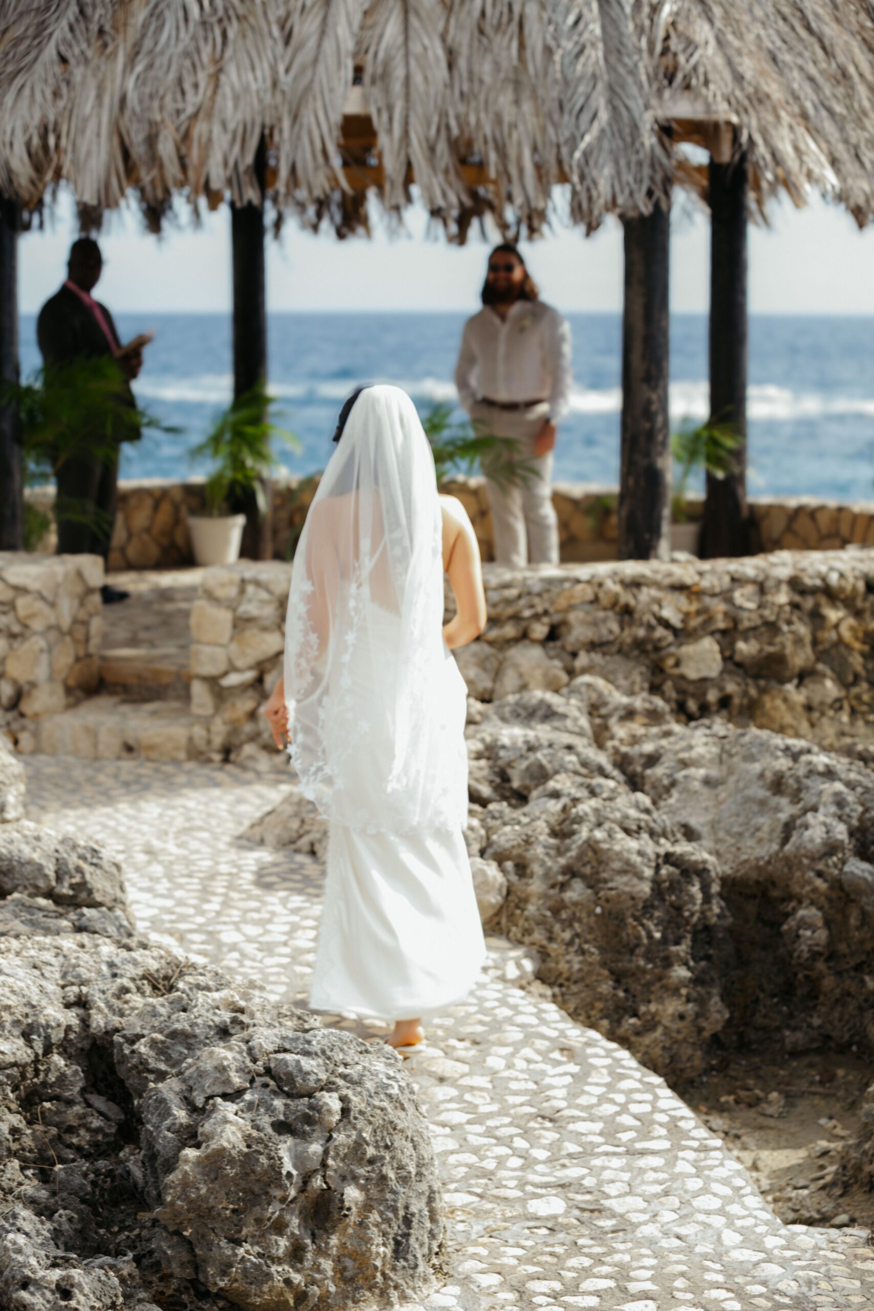 Dalia and Dylan at the Hammock Hut. Photo IMG Weddings